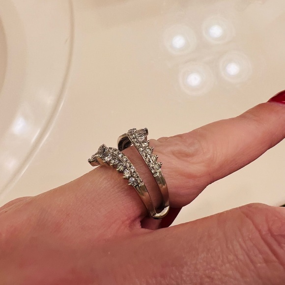 Wedding Band - Picture 4 of 9